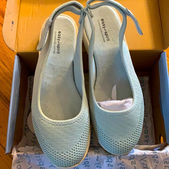 Easy Spirit Shoes - Easy Spirit NIB Light Blue Size 8 W Walking Shoe